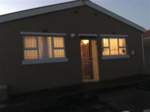 2 Bedroom House in Pelikan Park