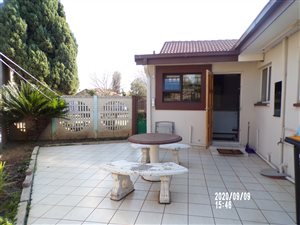 3 Bed House in Falcon Ridge