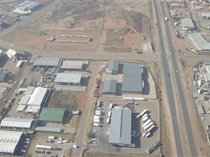 8222 m² Land available in Clayville
