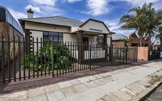 498 m² Office Space in Alberton