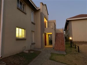 2 Bed Flat in Farrarmere