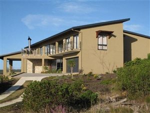 4 Bed House in Pezula Private Estate