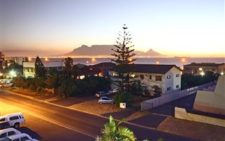 2 Bedroom Apartment in Bloubergstrand