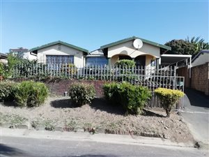 4 Bed House in Shallcross