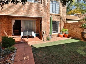 4 Bed Townhouse in Moreleta Park