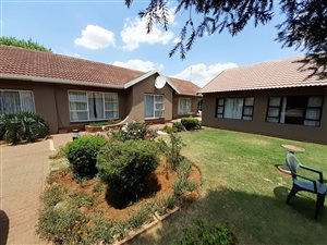 7 Bed House in Mayberry Park