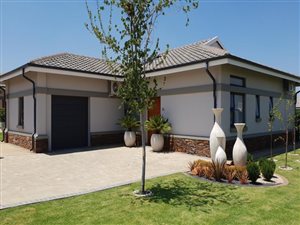 3 Bed House in Zesfontein AH