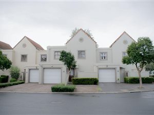 3 Bedroom Townhouse in Boschenmeer Golf Estate
