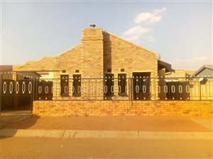 3 Bed House in Dobsonville
