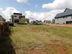 735 m² Land available in The Hills