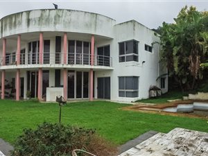 4 Bedroom House in Paarl Central East