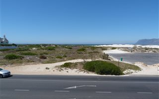 2 Bedroom Apartment in Muizenberg