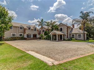 6 Bed House in Kyalami