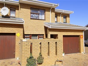 3 Bed Duplex in Die Wingerd