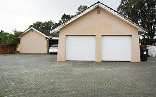 3 Bedroom House in Panorama