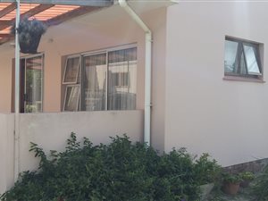 3 Bed House in Sunrise on Sea