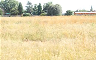 1213 m² Land available in Kookrus