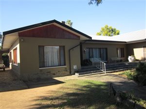 5 Bedroom House in Adelaide