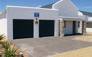 3 Bedroom House in Dwarskersbos