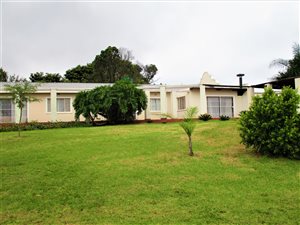 8.5 ha Farm in Rietfontein