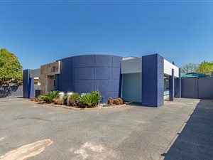 130 m² Office Space in Northmead