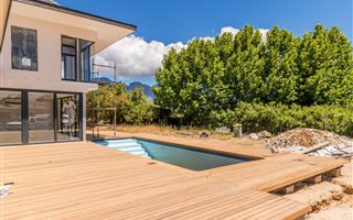 4 Bedroom House in Pearl Valley