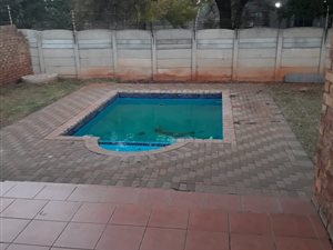 3 Bed House in Dersley
