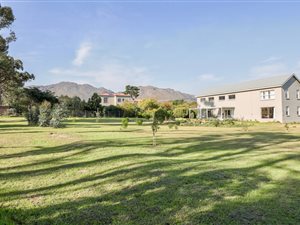 3 Bed House in Sir Lowrys and surrounds