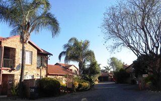 2 Bedroom Simplex in Highveld