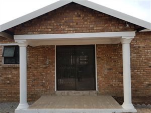 3 Bed House in President Park