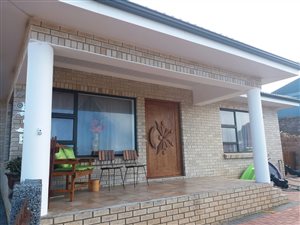 3 Bed House in Dana Bay