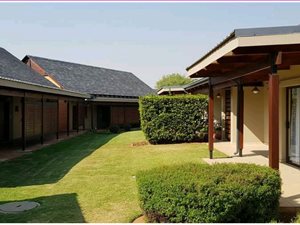 Bachelor apartment in Retire at Midstream