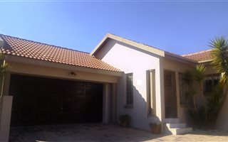 3 Bedroom House in Thatchfield