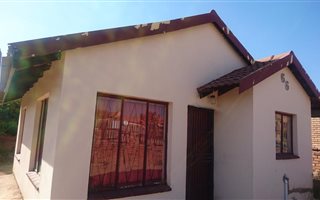 2 Bedroom House in African Jewel