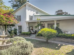 4 Bed House in Colleen Glen