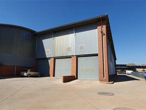 629 m² Industrial space in Annlin