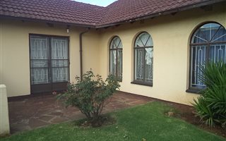 4 Bedroom House in Actonville