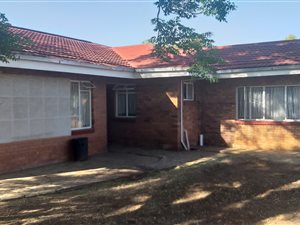 3 Bed House in Selection Park