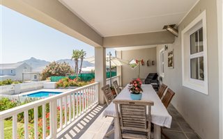 4 Bedroom House in Bluewater Estate