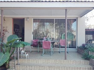 2 Bed House in Peacehaven