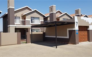3 Bedroom Townhouse in Bayswater