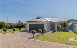 3 Bedroom House in Sonstraal Heights