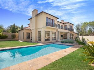 4 Bedroom House in Dainfern Valley