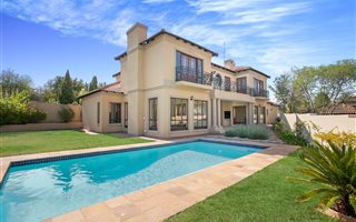 4 Bedroom House in Dainfern Valley