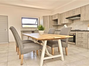 2 Bed Simplex in Brentwood Park