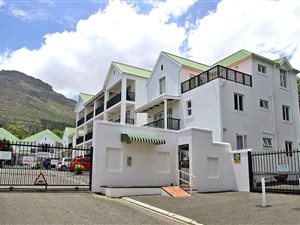 2 Bed Townhouse in Scott Estate