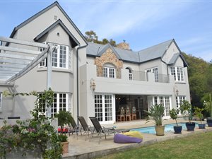 4 Bed House in Dainfern Golf Estate