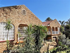 4 Bed House in Doringkruin