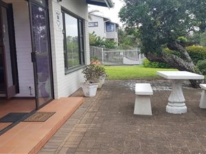 2 Bed Apartment in Uvongo