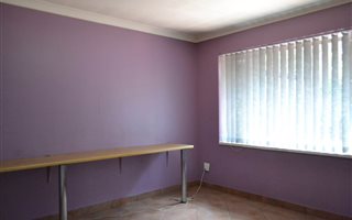 Office space in Selection Park
